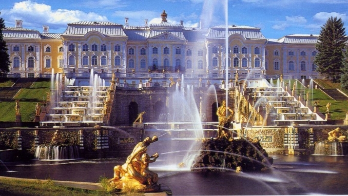 City Tour + Interni Sant'Isacco + Parco delle Fontane di Peterhof in aliscafo - In Russia con Max