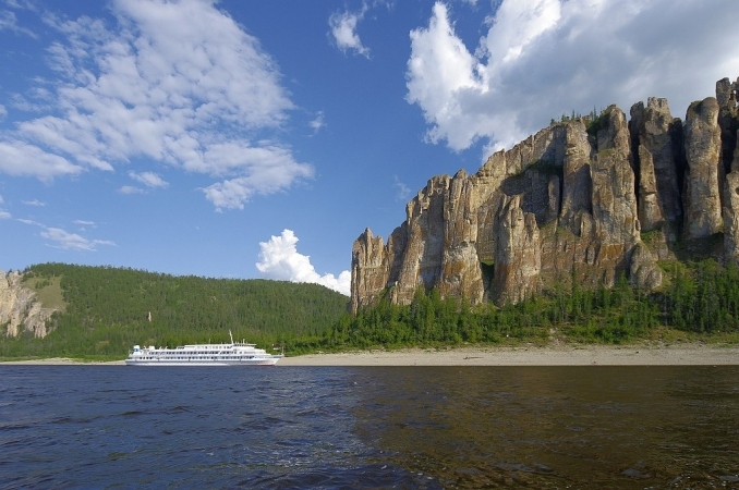 Cruises on Lena River in Siberia - In Russia con Max